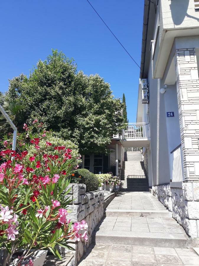 Apartman Mila Dramalj Bagian luar foto